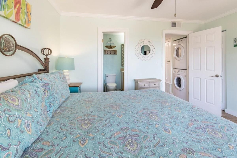 Bedroom 3, Blue Surf 17B, Walton