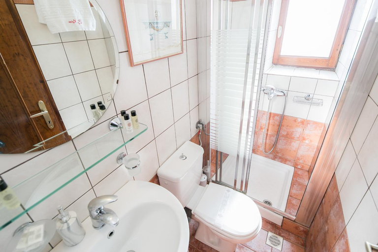 Bathroom 3, Gastronomy Hotel Kritsa, Thessaly
