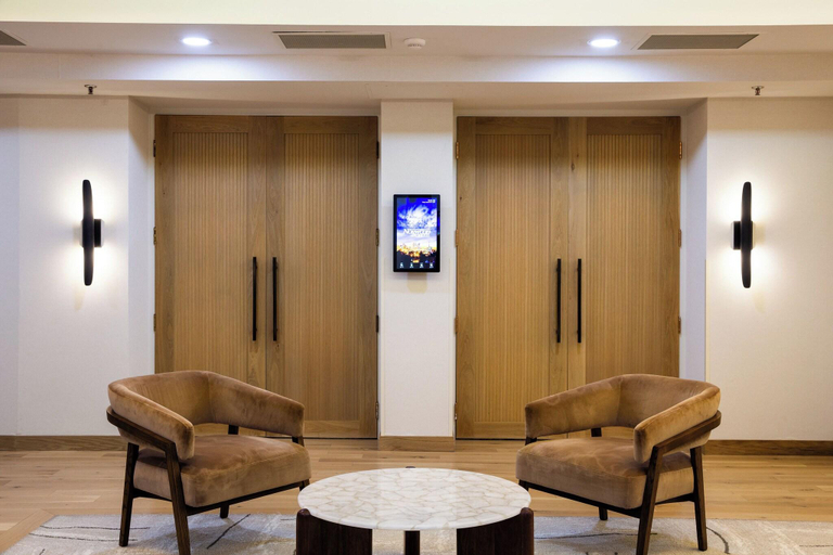 Public Area 4, Norwood Hotel, Division No. 11