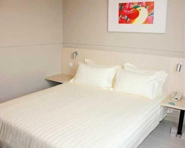 Bedroom 2, Jinjiang Inn Beijing Zhushikou Branch, Beijing
