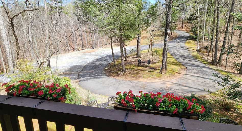 Public Area 2, Lily Creek Lodge, Lumpkin
