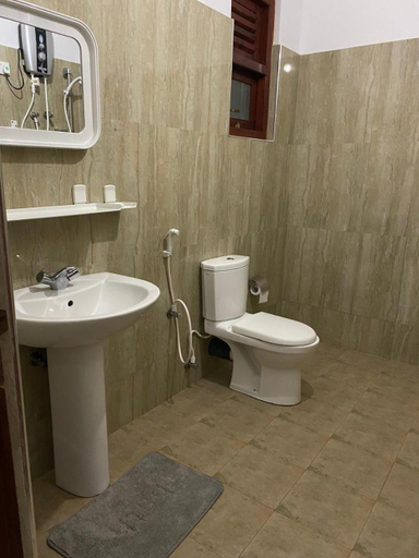 Bathroom 3, Why Not Palace, N. Palatha East