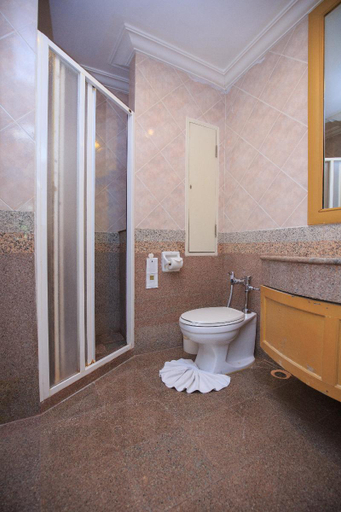 Bathroom 6