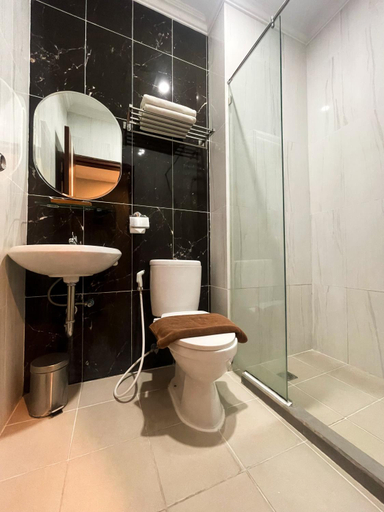 Bathroom 4, Solo Grand City Hotel, Solo