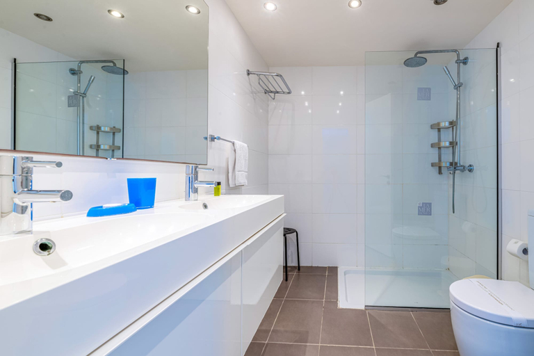 Bathroom 3, Silver Sands Penthouse