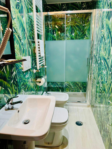 Others 5, Milazzo Suites, Rome