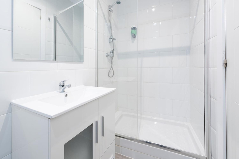 Bathroom 2, Apartamentos Day Madrid PUERTA DEL SOL, Madrid