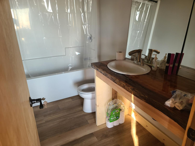 Bathroom, Funky Forest Bnb, Capital