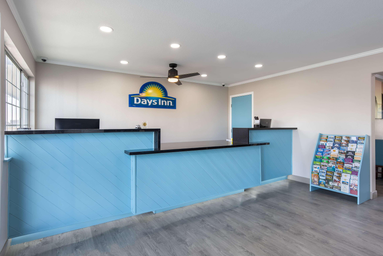 Public Area, Days Inn by Wyndham Red Bluff, Tehama