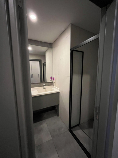 Bathroom 3