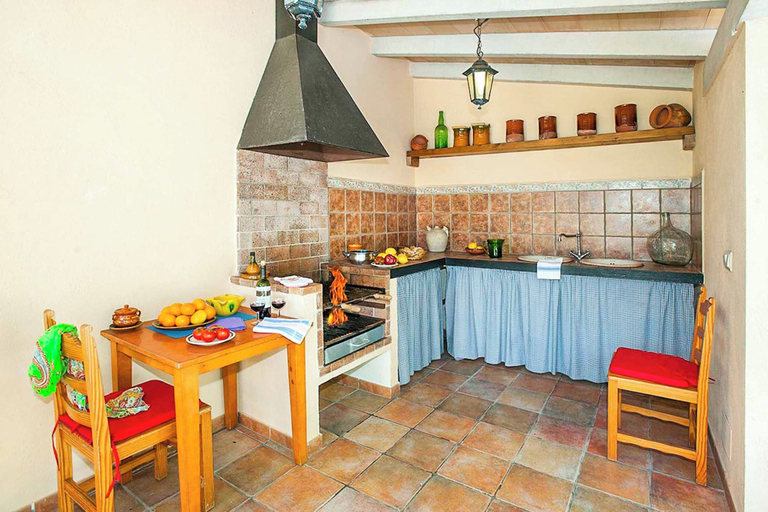 Others 2, Villa Burgues, Baleares