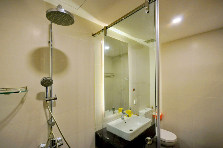 Bathroom 5, Holi Beach Hotel and Apartments, Nha Trang