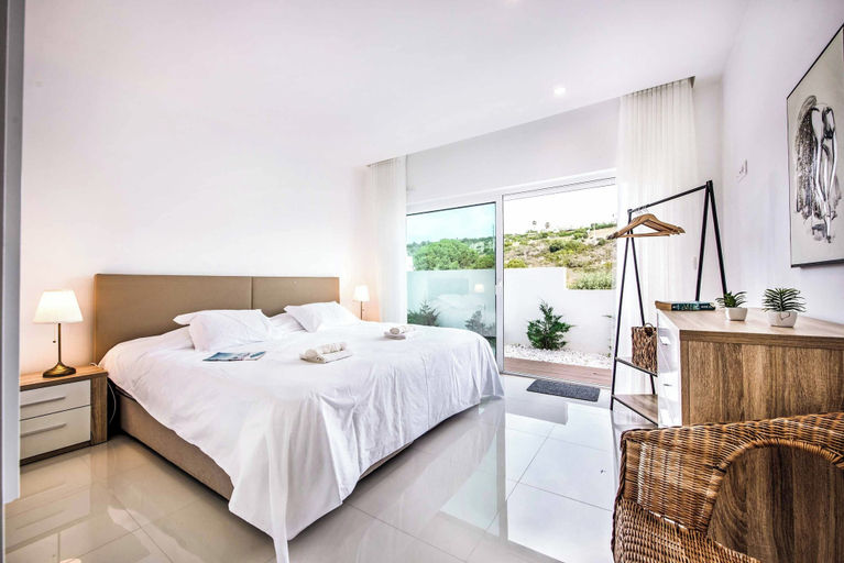 Others 4, Villa Aventura, Albufeira