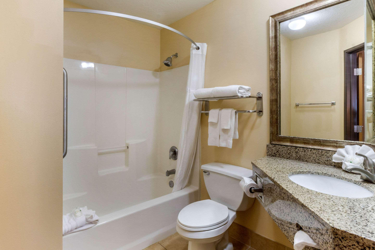 Bathroom 4, Quality Inn Logan near University, Cache