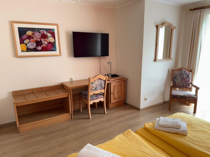 Bedroom 3, Hotel Bayerischer Hof Rehlings, Lindau (Bodensee)
