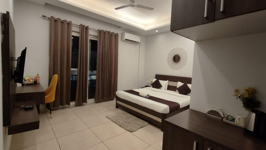 Bedroom 2, Akshay Corporate Hotel, Gurgaon
