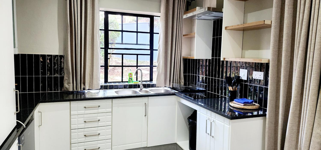 Kitchen, Instahomes by Tru - Chrysalis B&B, Blantyre City