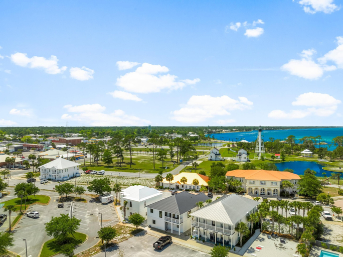 Exterior & Views 2, Pet Friendly Beach House - Marina View, Gulf
