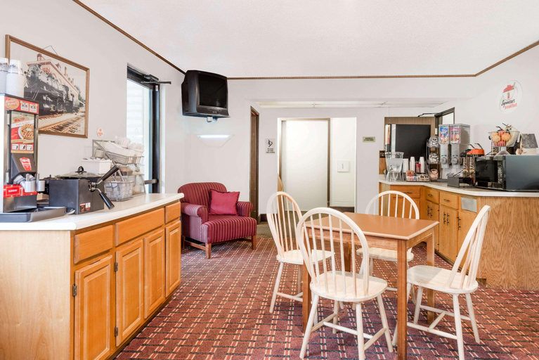 Others 5, Super 8 by Wyndham La Vale/Cumberland Area, Allegany