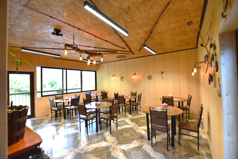 Food & Drinks 5, QarUp House