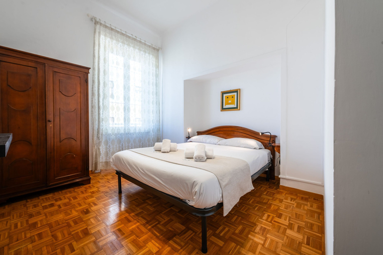Bedroom 2, Casa Emme in Rome With 2 Bedrooms and 1 Bathrooms, Rome