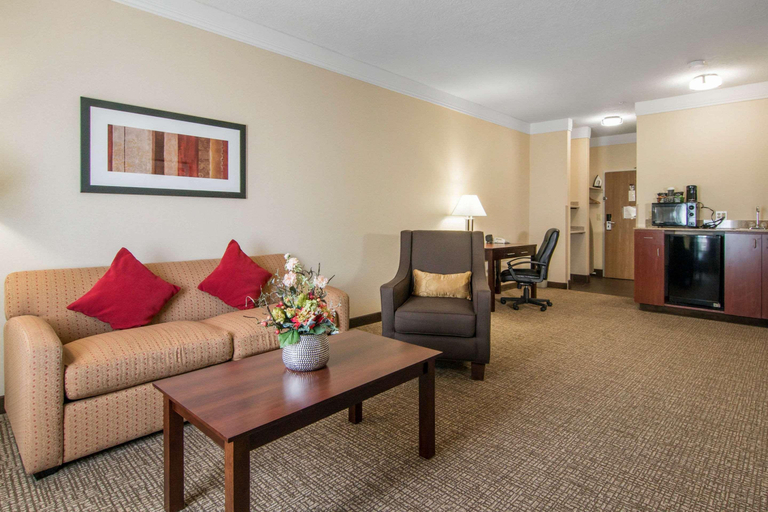 Bedroom 3, Comfort Suites Linn County Fairground and Expo, Linn