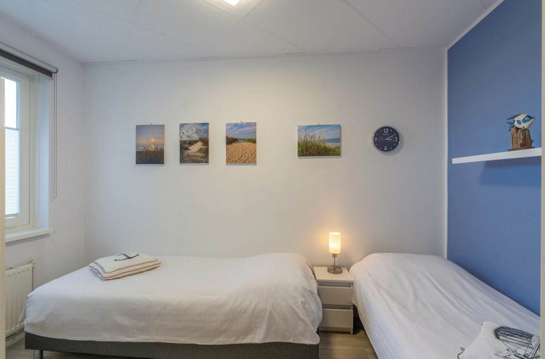 Bedroom 2, Strandslag 103 ground floor apartment, Den Helder