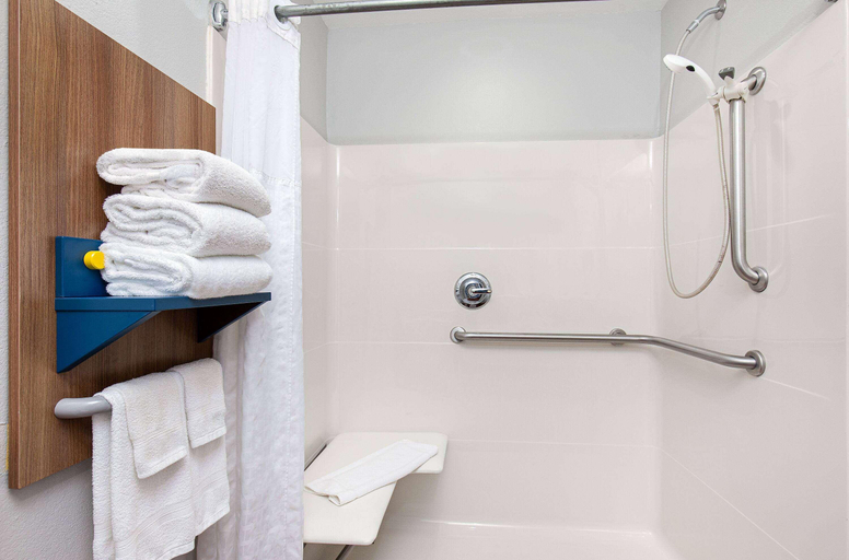 Bathroom 4, Microtel Inn & Suites By Wyndham Columbus North, Muscogee