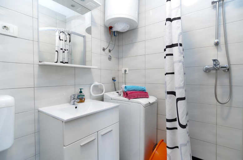 Bathroom 4, Lovely flat just steps from the beach, Fažana