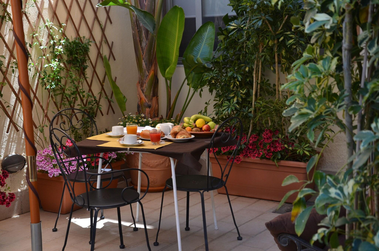 Food & Drinks 5, Possidonea 28, Reggio Di Calabria