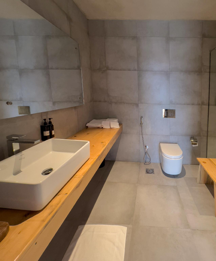 Bathroom, THE RIHLA HUNZA, Northern Areas