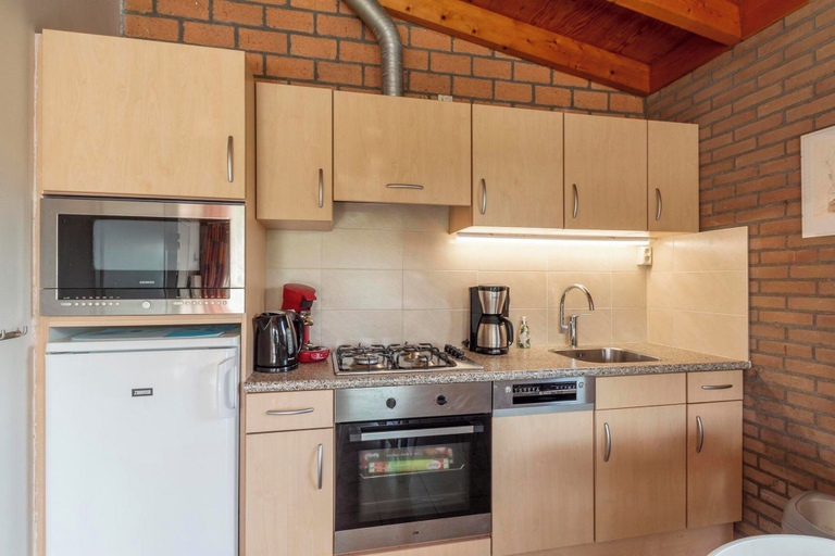 Private kitchen 3, Bungalow Near Beach and Forest in De Blenck, Zijpe
