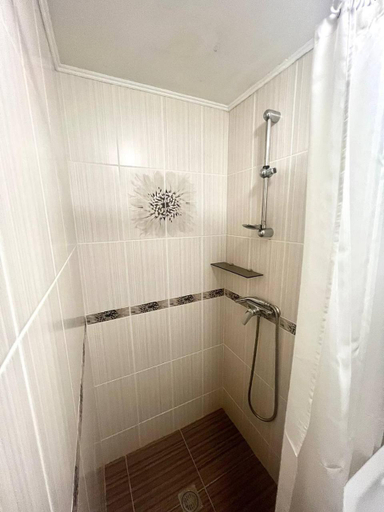 Bathroom 3, Комфорт, Svaliavs'kyi
