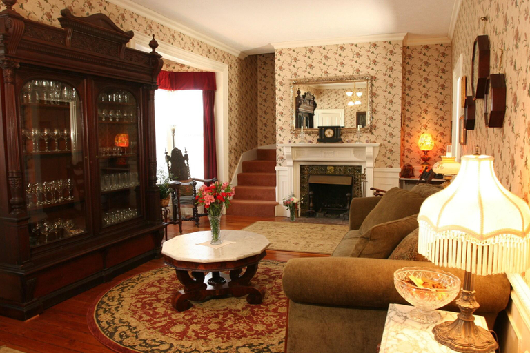 Public Area 2, Isaiah Jones Homestead Bed & Breakfast, Barnstable