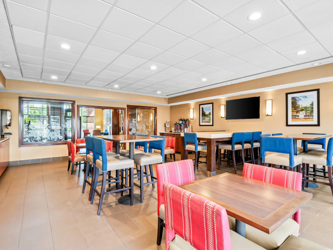 Food & Drinks 5, Comfort Suites Linn County Fairground and Expo, Linn