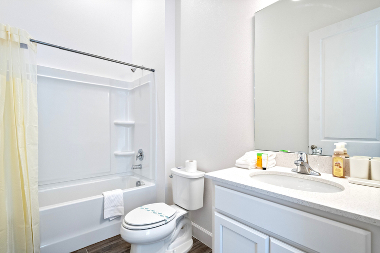 Bathroom 4, 4001SB Sonoma, Osceola
