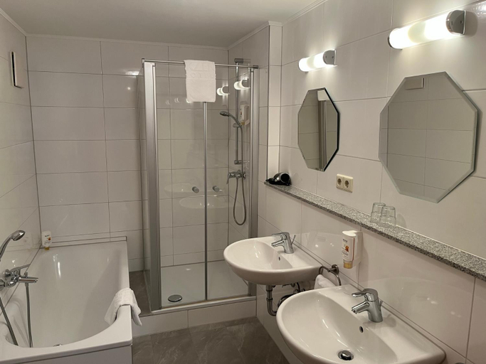 Bathroom, Akzent Hotel Goldener Ochsen, Schwäbisch Hall
