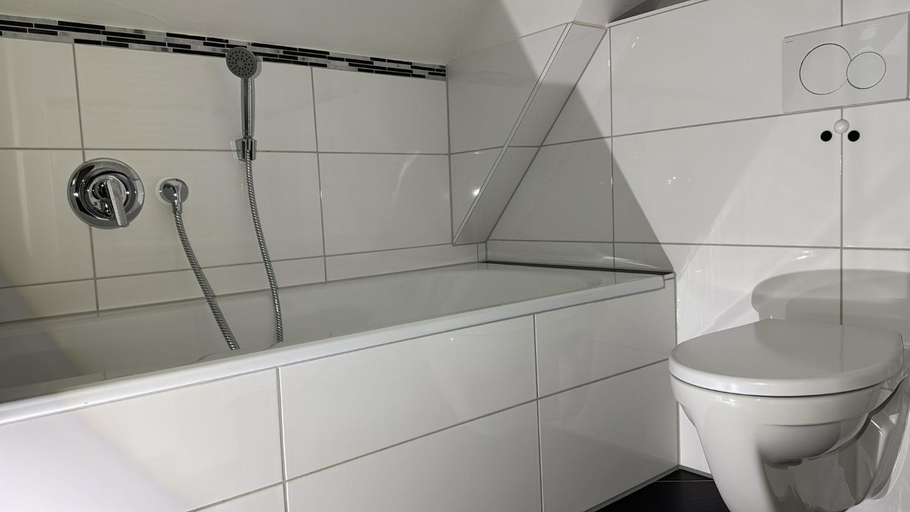 Bathroom 2, Gastehaus Schwarzwaldblick, Breisgau-Hochschwarzwald