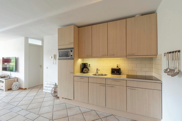Private kitchen 4, Apartment in Callantsoog by the Beach, Zijpe