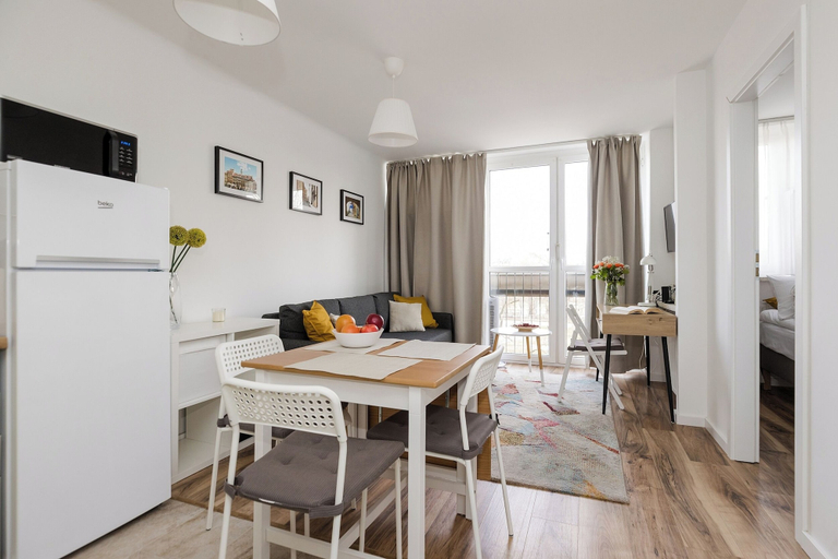 Others 5, ShortStayPoland Przechodnia B178, Warsaw