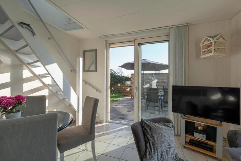 Living room 4, Holiday Home Groote Keeten Near Beach, Zijpe