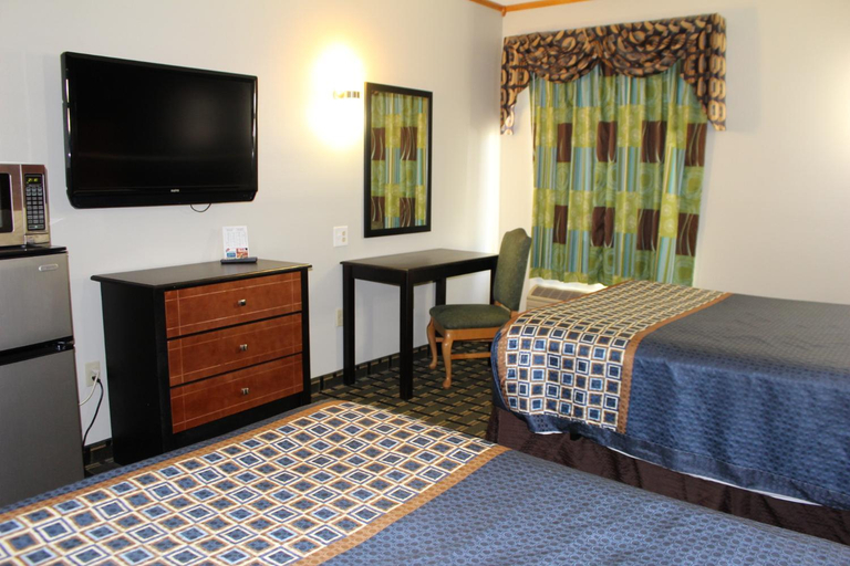 Bedroom 3, Home Gate Inn & Suites, Desoto