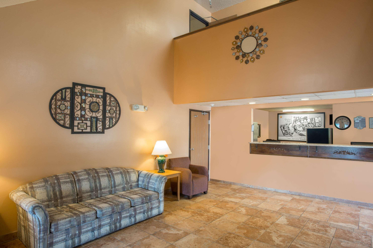Public Area 2, Super 8 by Wyndham Sun Prairie/Madison E, Dane
