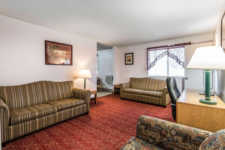Bedroom 4, Quality Inn Othello, Adams