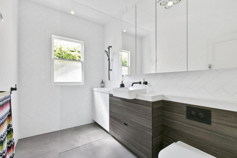 Bathroom, Nullegai with Spa and Views, Melbourne