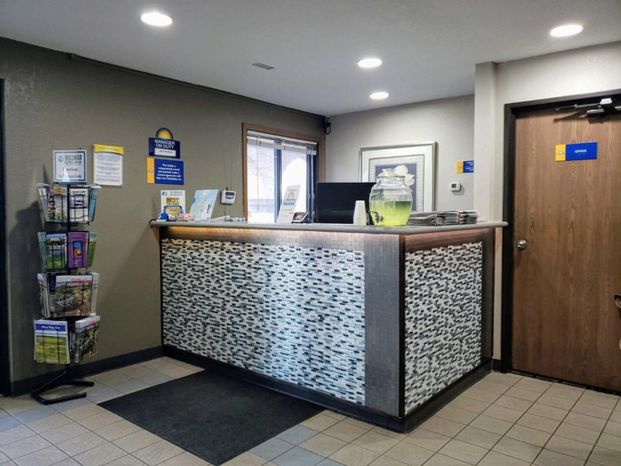 Public Area 2, Days Inn by Wyndham Willmar, Kandiyohi