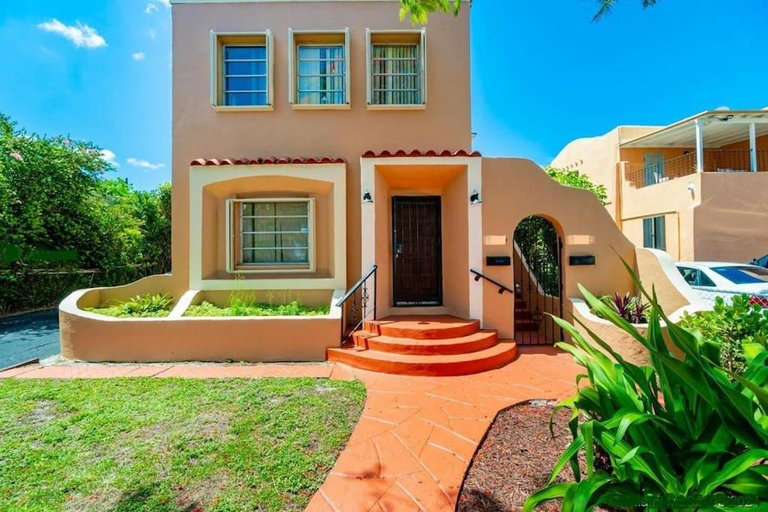 Others 4, Little Havana - Calle Ocho - Free Parking, Miami-Dade
