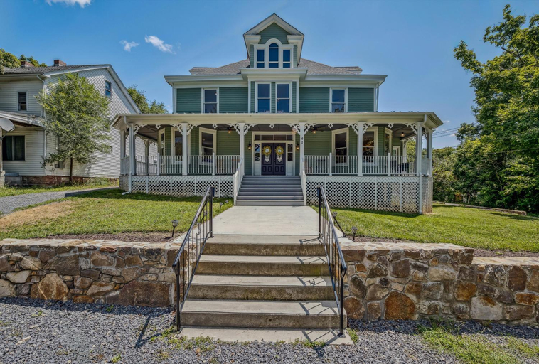 Others 5, The Grand Castalian Inn Bed and Breakfast, Morgan