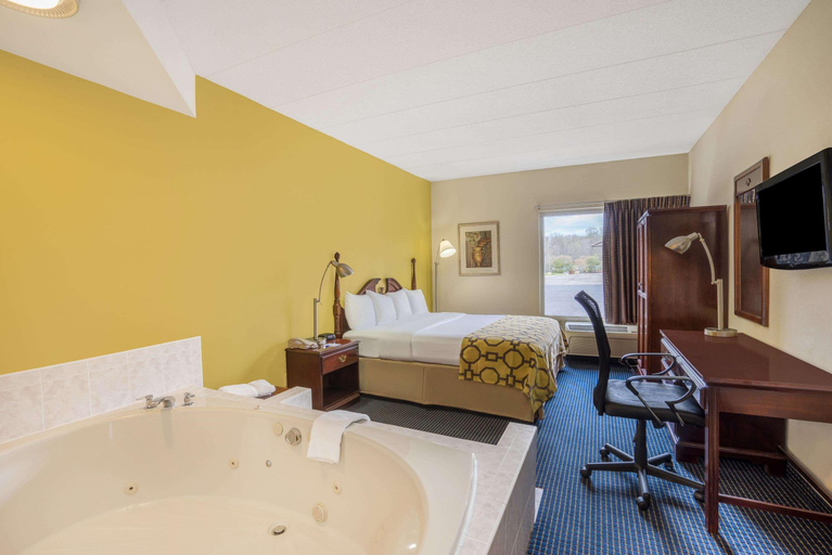 Bathroom 4, Baymont by Wyndham Warrenton, Fauquier