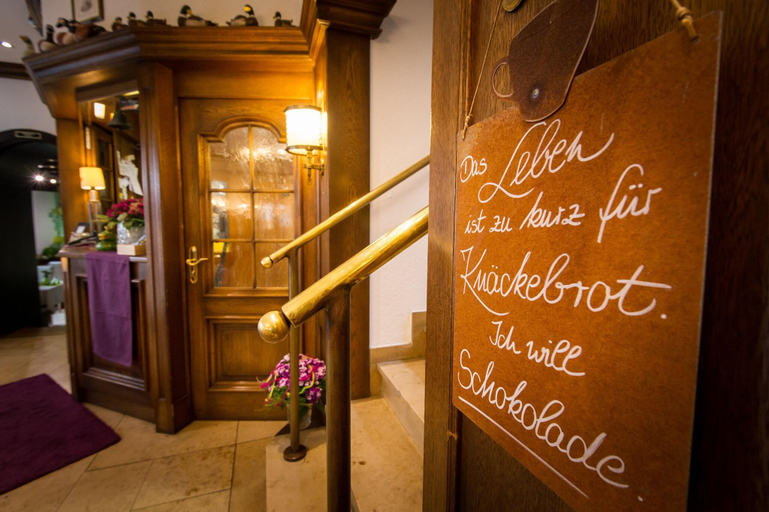 Public Area, Hotel Trapp, Rheingau-Taunus-Kreis
